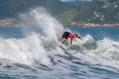 Leo-Casal-representou-a-nova-geração-até-as-semifinais-Crédito-Daniel-Smorigo-World-Surf-League